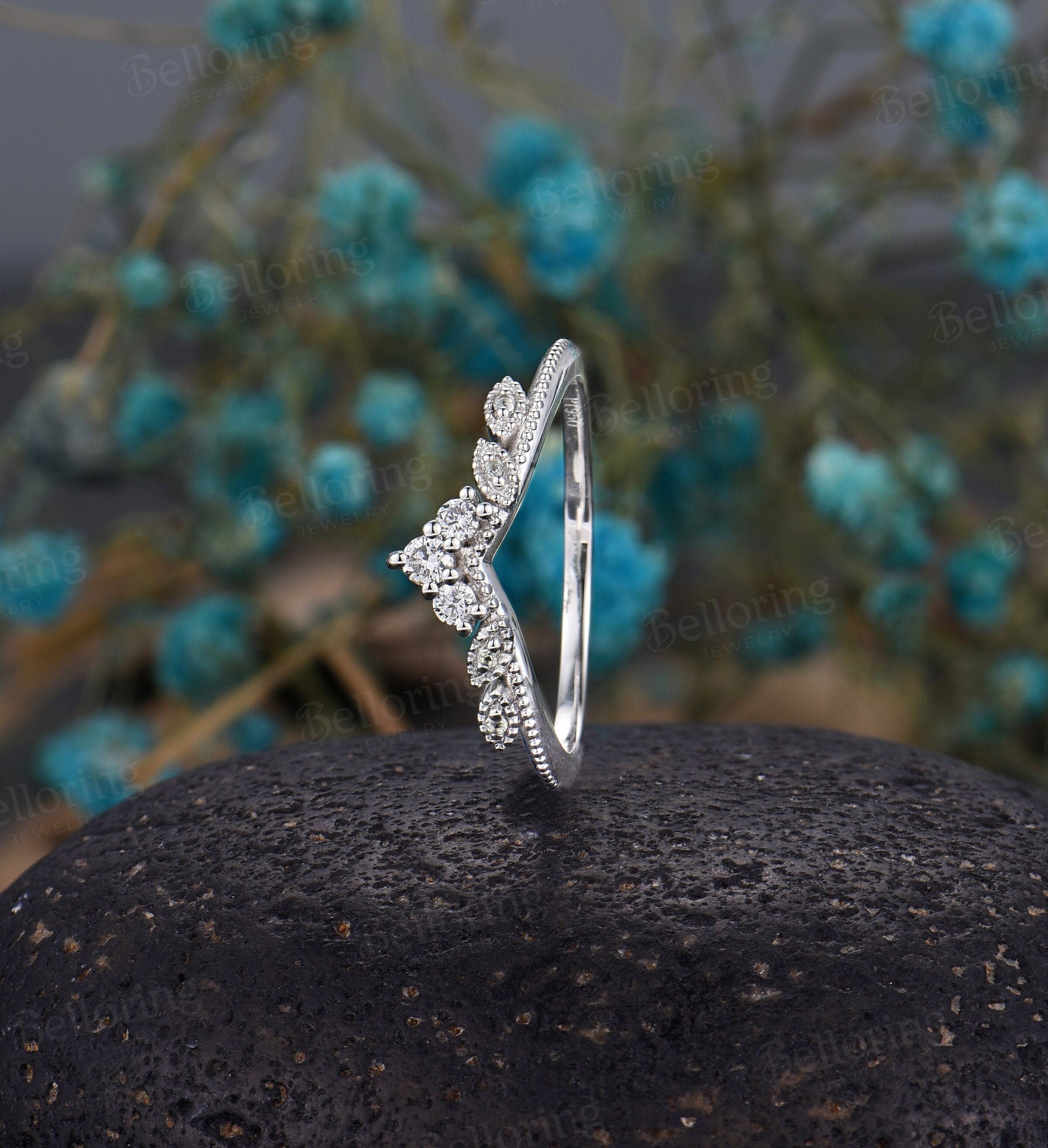 Diamond curved wedding band/ Vintage  platinum ring/ Unique art deco leaf wedding ring/ Blue green sapphire band/  Teal sapphire ring